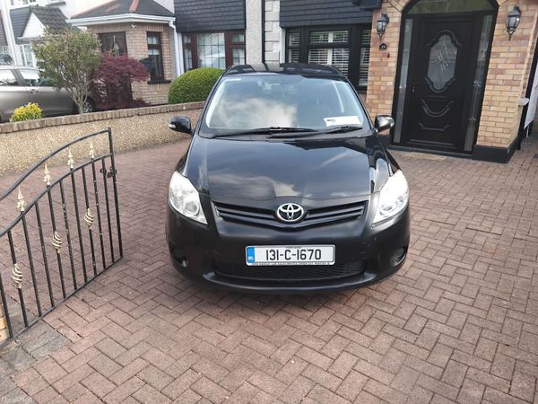 Toyota Auris Hatchback, Diesel, 2013, Black