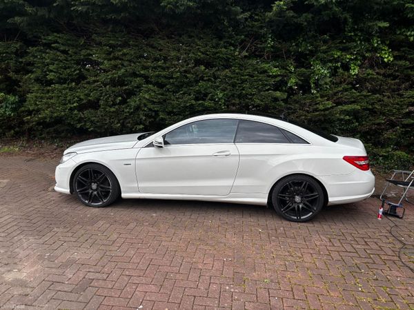 Mercedes-Benz E-Class Coupe, Diesel, 2011, White