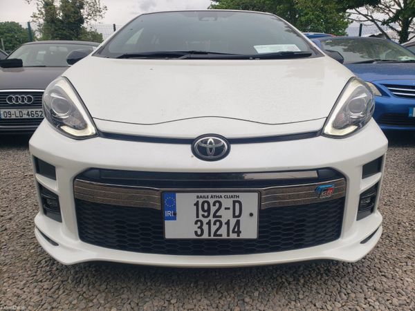 Toyota Aqua Hatchback, Petrol Hybrid, 2019, White