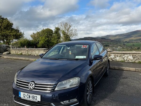 Volkswagen Passat Saloon, Diesel, 2012, Blue