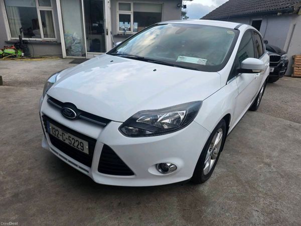 Ford Focus Hatchback, Petrol, 2013, White