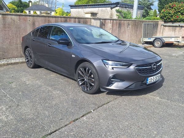 Opel Insignia Hatchback, Diesel, 2022, Grey