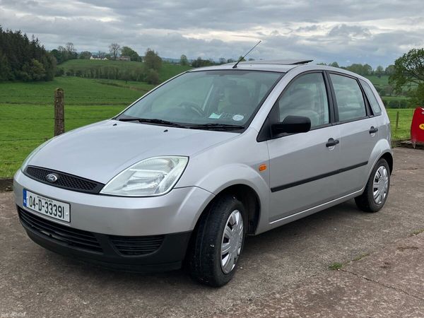 Ford Fiesta Hatchback, Petrol, 2004, Silver