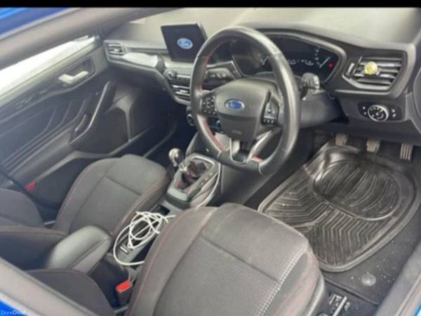 Ford Focus Hatchback, Diesel, 2021, Blue