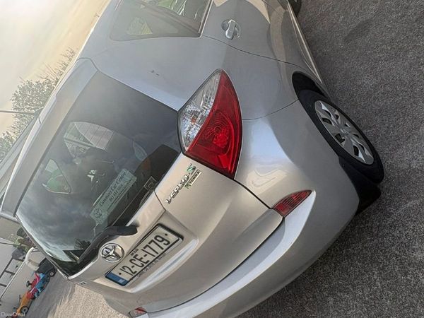 Toyota Verso-S MPV, Petrol, 2012, Silver