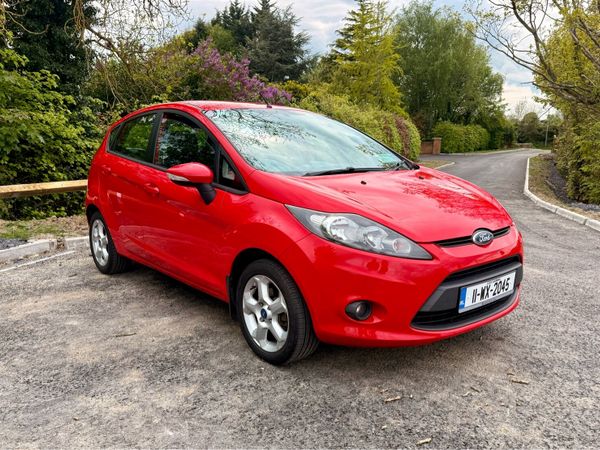 Ford Fiesta Hatchback, Petrol, 2011, Red