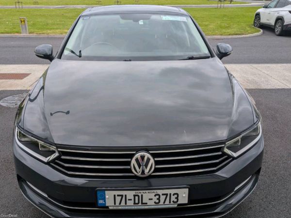 Volkswagen Passat Saloon, Diesel, 2017, Grey