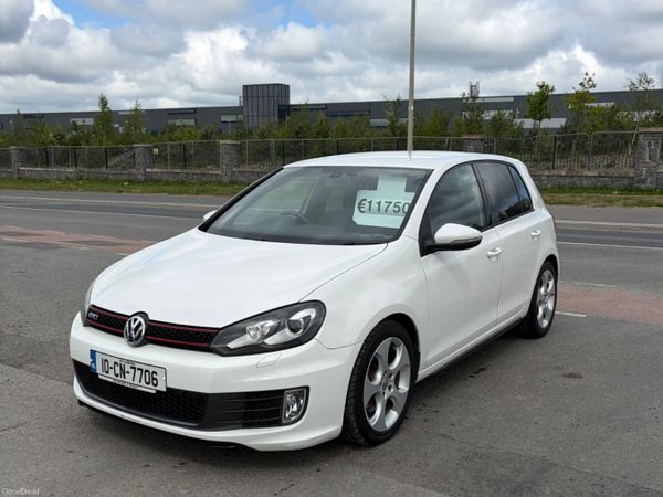 Volkswagen Golf Hatchback, Petrol, 2010, White