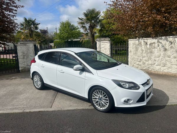 Ford Focus Hatchback, Petrol, 2013, White