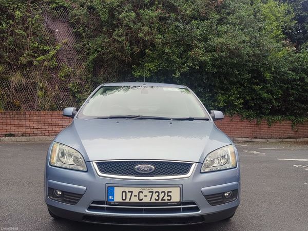 Ford Focus Saloon, Petrol, 2007, Blue