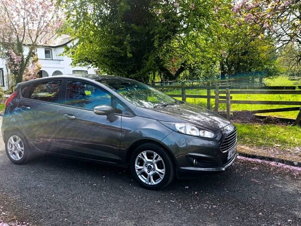 Ford Fiesta Hatchback, Petrol, 2016, Grey