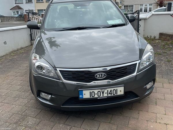 Kia Ceed MPV, Diesel, 2010, Silver