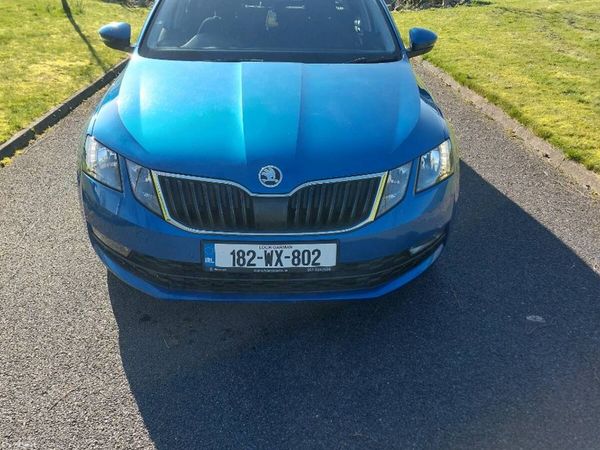 Skoda Octavia Saloon, Diesel, 2018, Blue