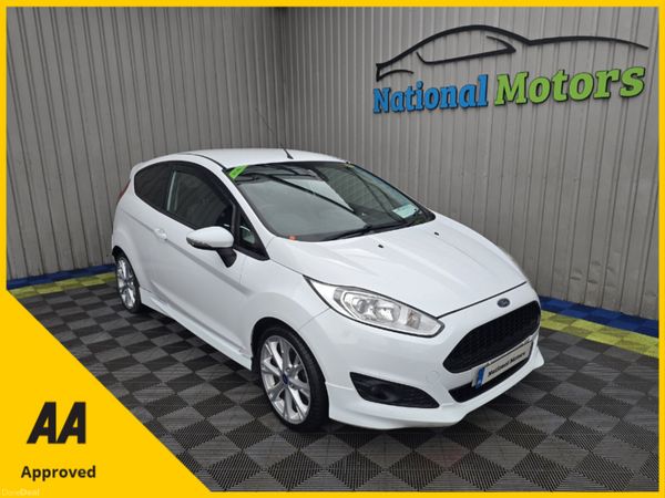 Ford Fiesta Hatchback, Petrol, 2013, White