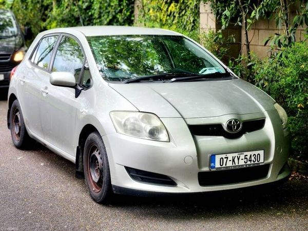 Toyota Auris Hatchback, Diesel, 2007, Silver