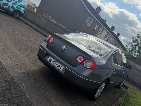 Volkswagen Passat Saloon, Diesel, 2008, Grey