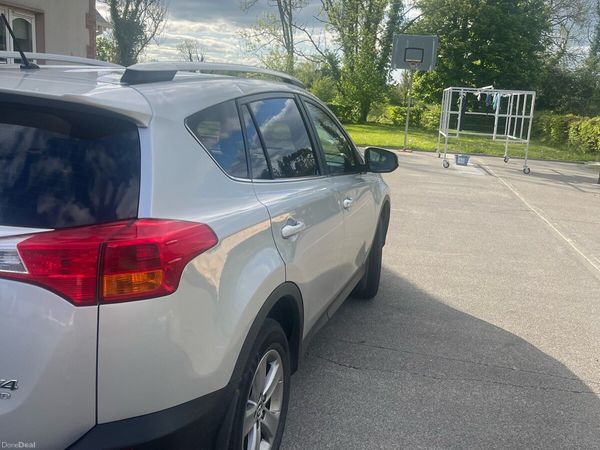 Toyota RAV4 SUV, Diesel, 2015, Silver
