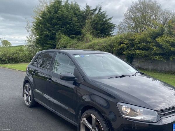 Volkswagen Polo Hatchback, Petrol, 2012, Black