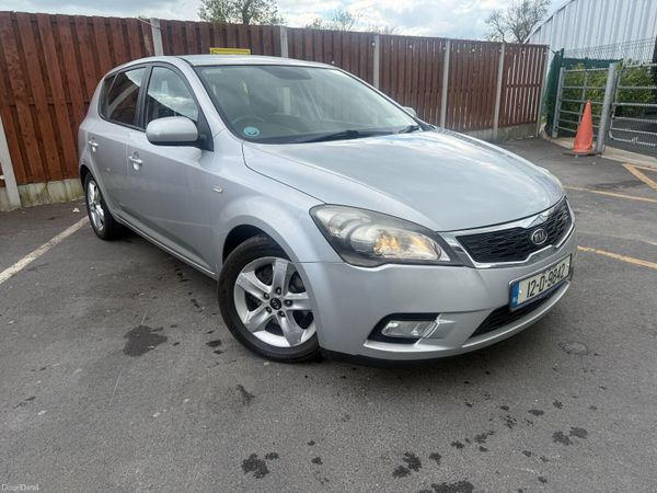 Kia Ceed MPV, Diesel, 2012, Silver