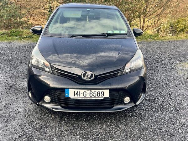 Toyota Vitz Hatchback, Petrol, 2014, Black