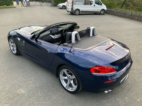BMW Z4 Convertible, Petrol, 2010, Blue