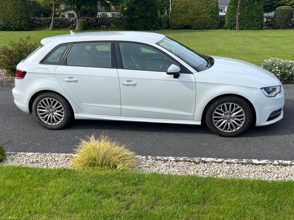 Audi A3 Hatchback, Diesel, 2015, White