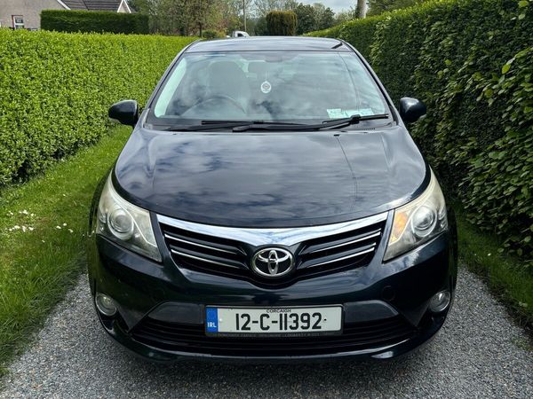 Toyota Avensis Saloon, Diesel, 2012, Grey