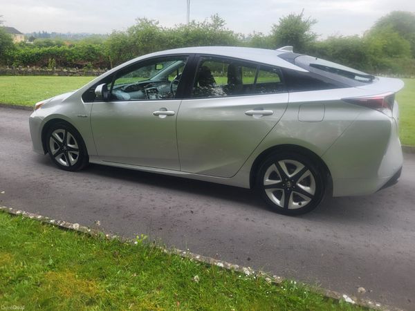 Toyota Prius Hatchback, Petrol Hybrid, 2018, Grey