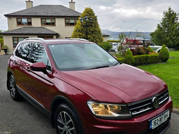Volkswagen Tiguan SUV, Diesel, 2016, Red