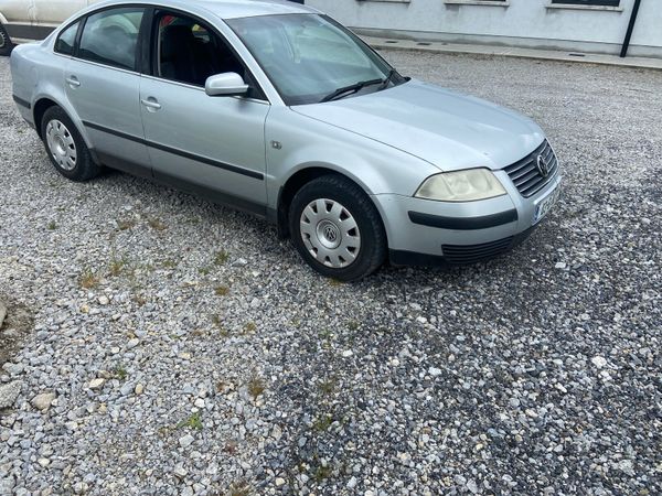 Volkswagen Passat Saloon, Diesel, 2003, Silver