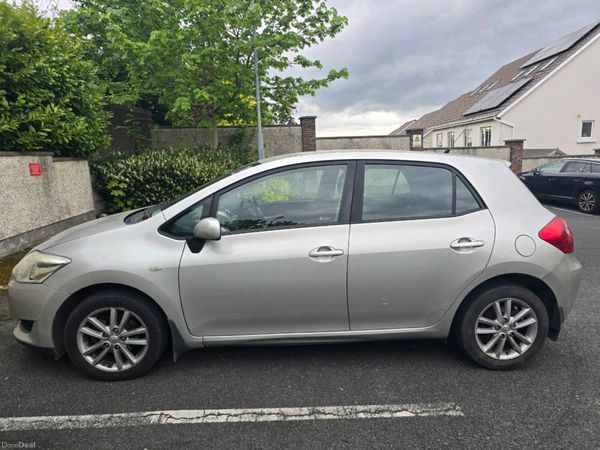 Toyota Auris Hatchback, Petrol, 2009, Silver