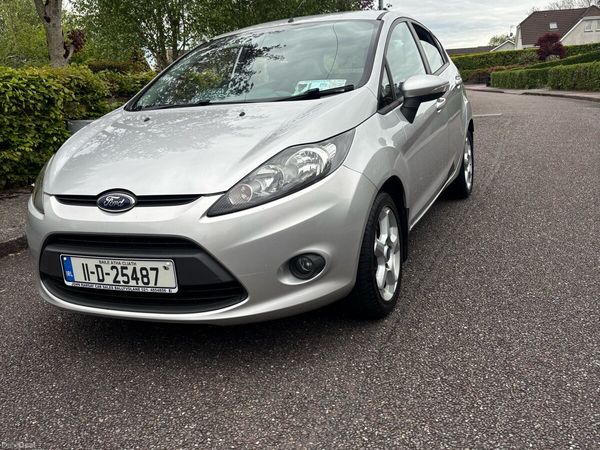 Ford Fiesta Hatchback, Petrol, 2011, Silver
