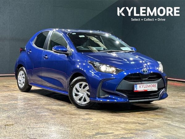 Toyota Yaris Hatchback, Petrol Hybrid, 2021, Blue
