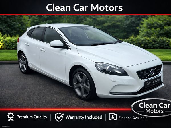 Volvo V40 Hatchback, Petrol, 2015, White