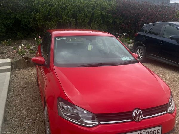 Volkswagen Polo Hatchback, Petrol, 2015, Red