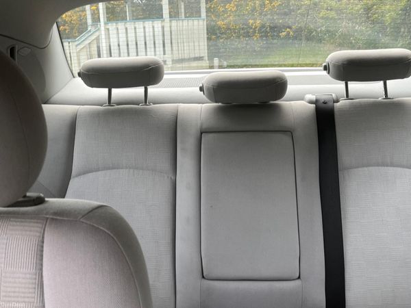 Mercedes-Benz C-Class Saloon, Petrol, 2005, Silver