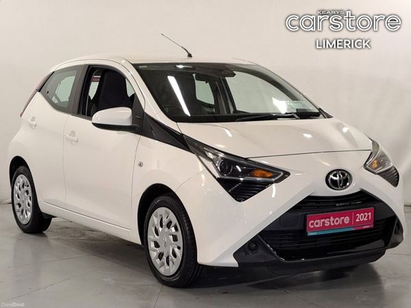 Toyota Aygo Hatchback, Petrol, 2021, White