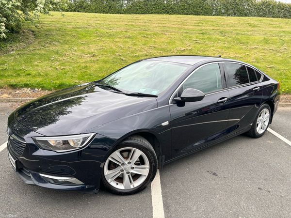Opel Insignia Hatchback, Diesel, 2017, Blue