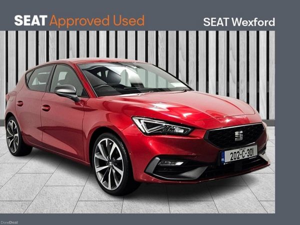 SEAT Leon Hatchback, Petrol, 2020, Red