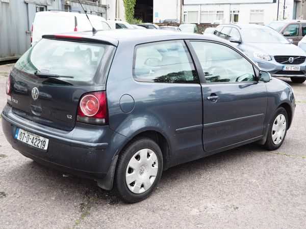 Volkswagen Polo Hatchback, Petrol, 2007, Grey