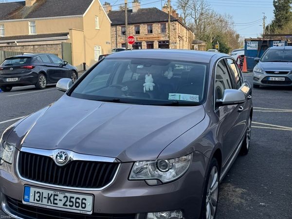 Skoda Superb Saloon, Diesel, 2013, Purple