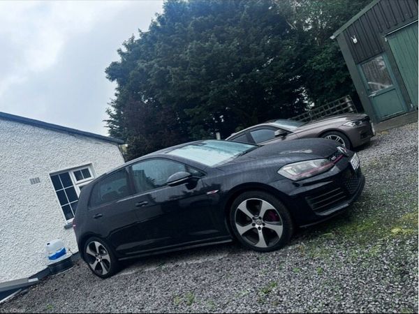 Volkswagen Golf Hatchback, Petrol, 2016, Black