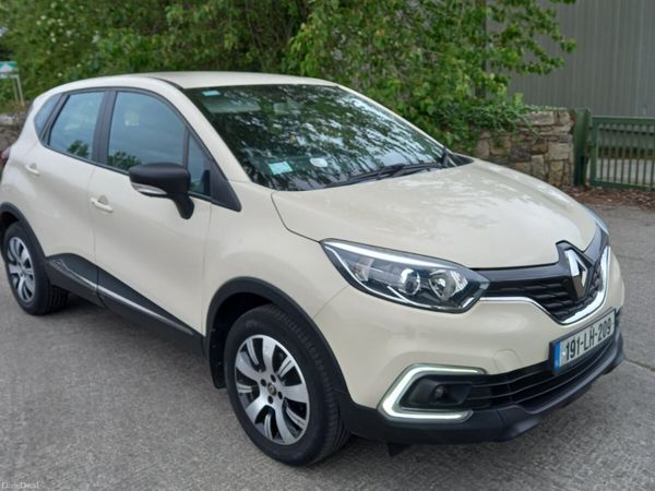 Renault Captur Hatchback, Petrol, 2019, Brown
