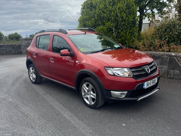 Dacia Sandero Stepway Hatchback, Diesel, 2016, Red