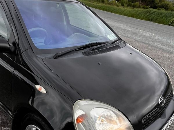 Toyota Yaris Hatchback, Petrol, 2002, Black