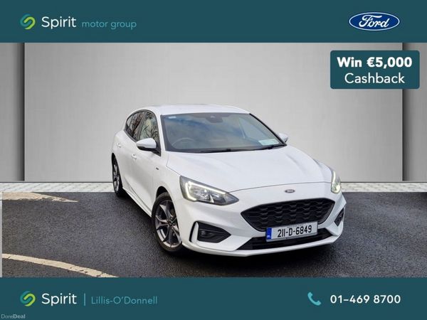 Ford Focus Hatchback, Petrol Hybrid, 2021, White