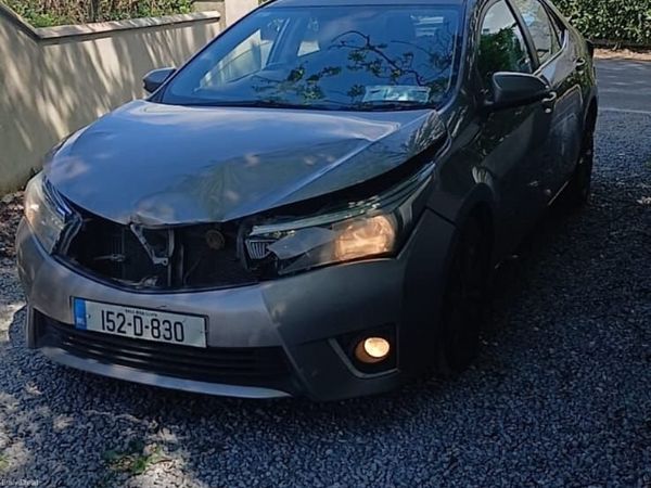 Toyota Corolla Saloon, Diesel, 2015, Bronze