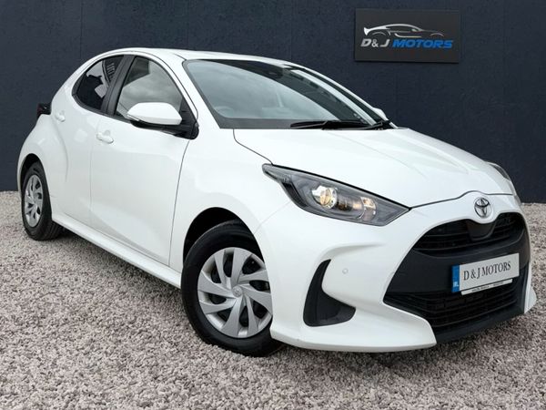 Toyota Yaris Hatchback, Petrol, 2021, White