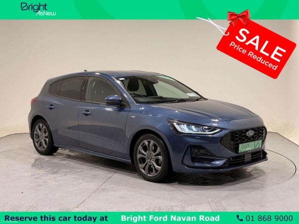 Ford Focus Hatchback, Petrol Hybrid, 2023, Blue