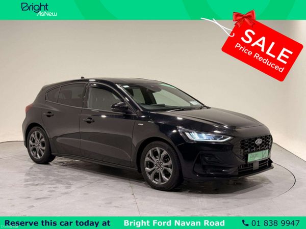 Ford Focus Hatchback, Petrol, 2023, Black